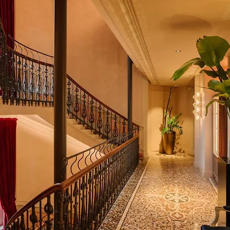Palazzo Venezia ホテル 5*